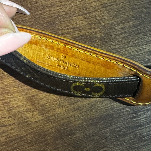 Vintage (2005) Louis Vuitton Monogram Amazone- EUC- Unisex- RARE- COA included - Picture 8 of 10